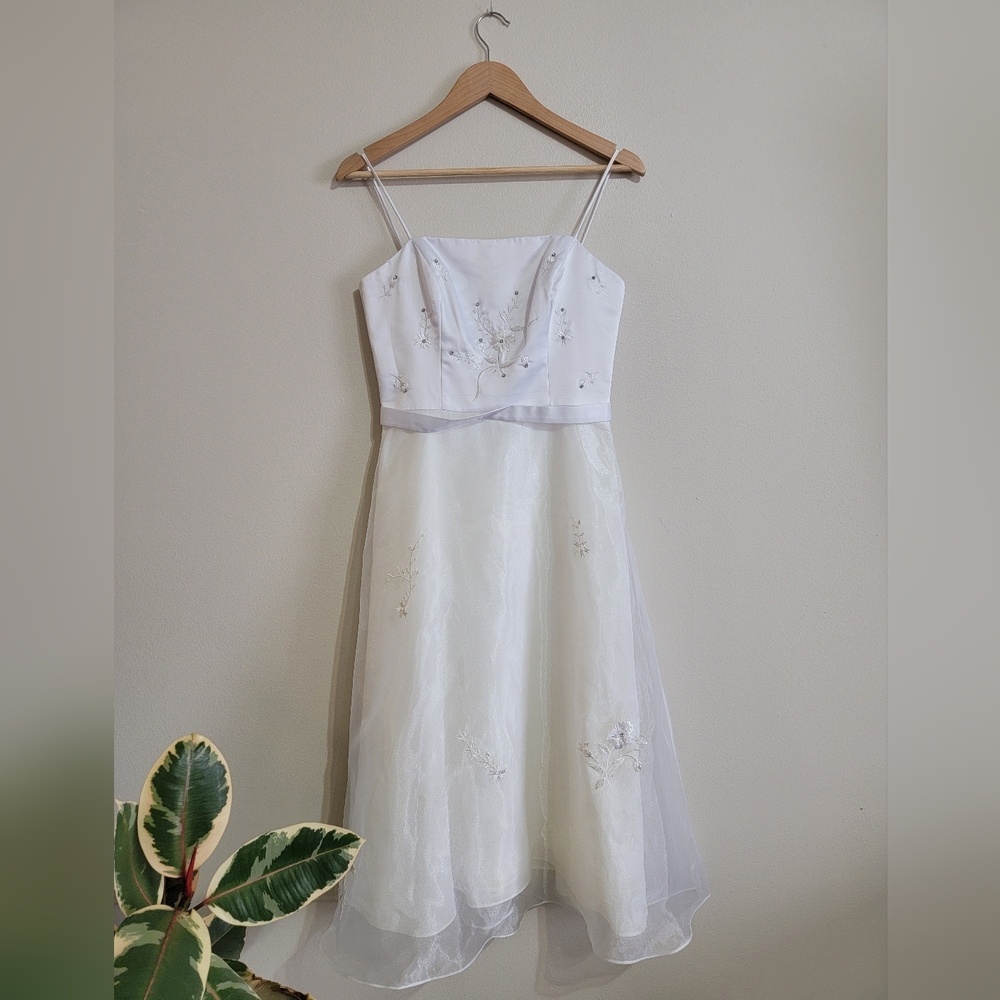 Elegant White Floral Dress